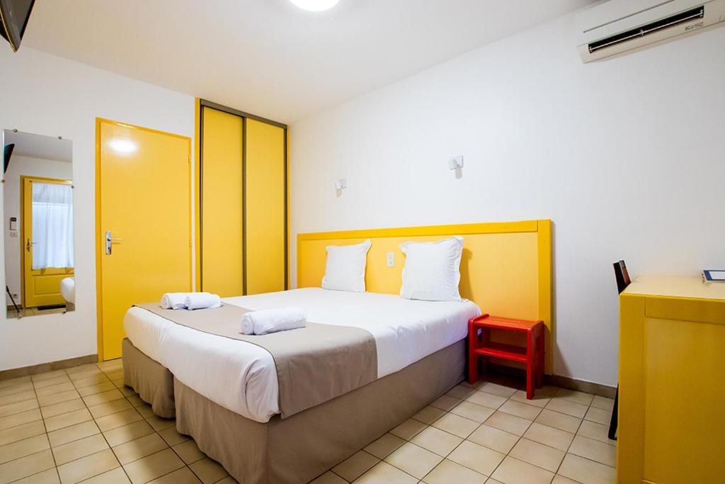 Hotel Du Cros D'Auzon Saint-Maurice-d'Ardeche ภายนอก รูปภาพ