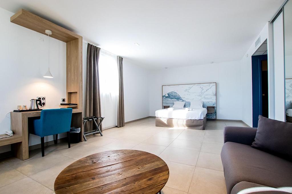 Hotel Du Cros D'Auzon Saint-Maurice-d'Ardeche ภายนอก รูปภาพ