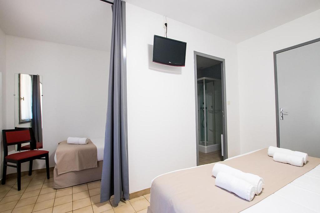 Hotel Du Cros D'Auzon Saint-Maurice-d'Ardeche ภายนอก รูปภาพ